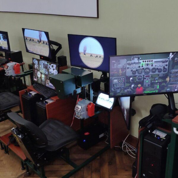 Статичні тренажери військової техніки Статичні тренажери військової техніки