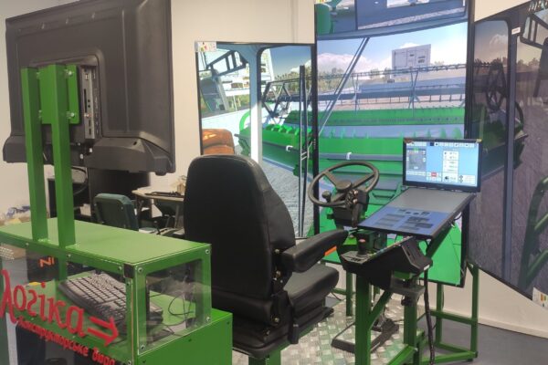 Симулятор комбайна виробництва ТОВ КБ Логіка